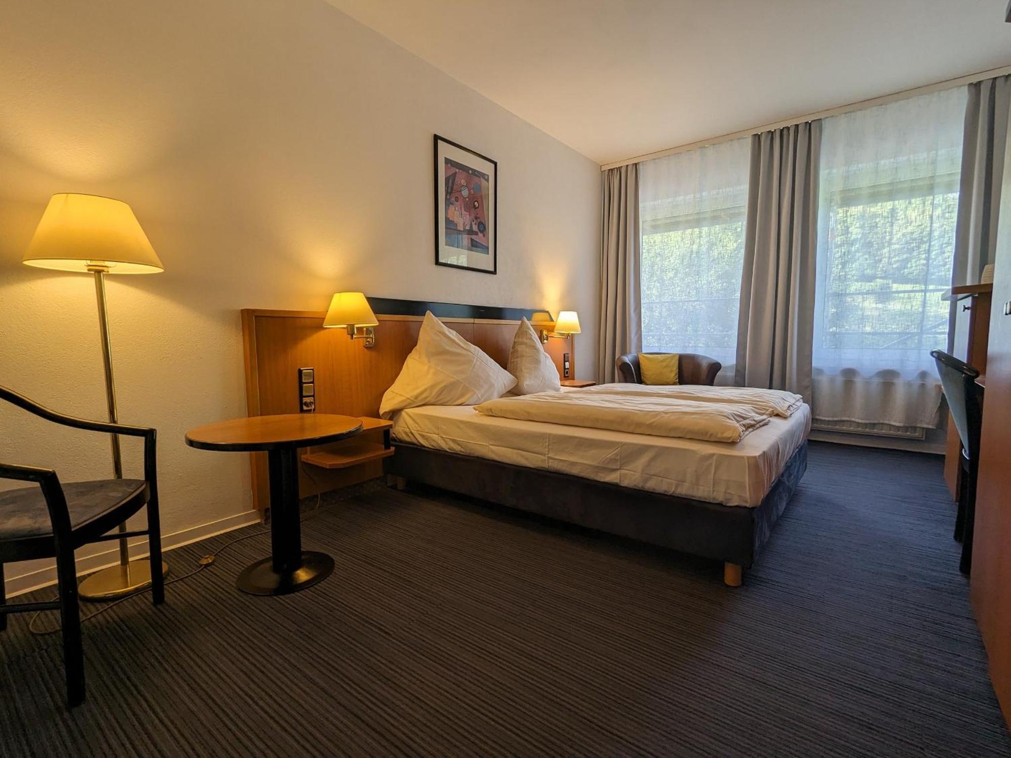 Hotel Berghof Wasserkuppe & Gaestehaus Fuldaquelle Gersfeld Pokoj fotografie